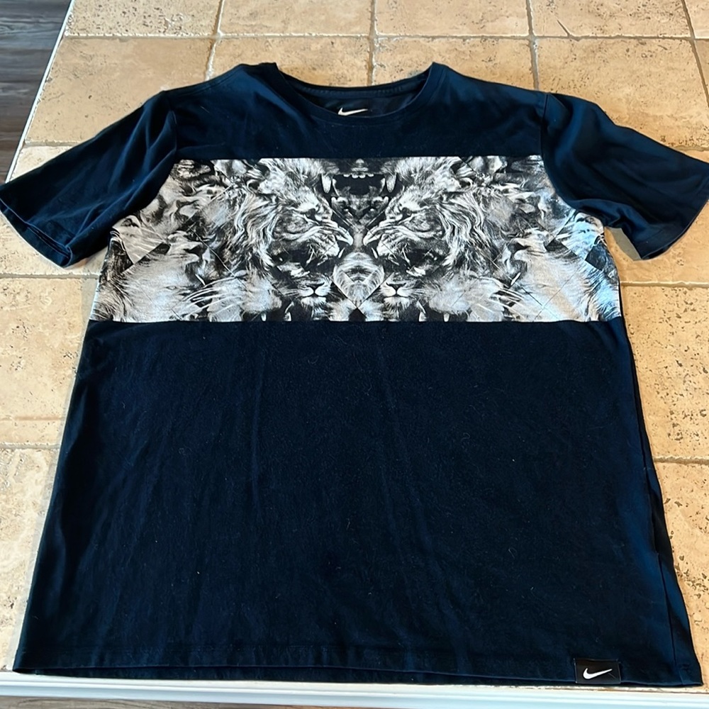 Nike Mens Dri-Fit LeBron James Lion Shirt Size Large Black